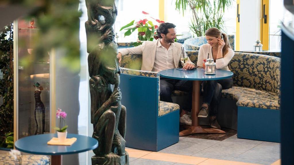 Hotel Luna Бибионе Экстерьер фото